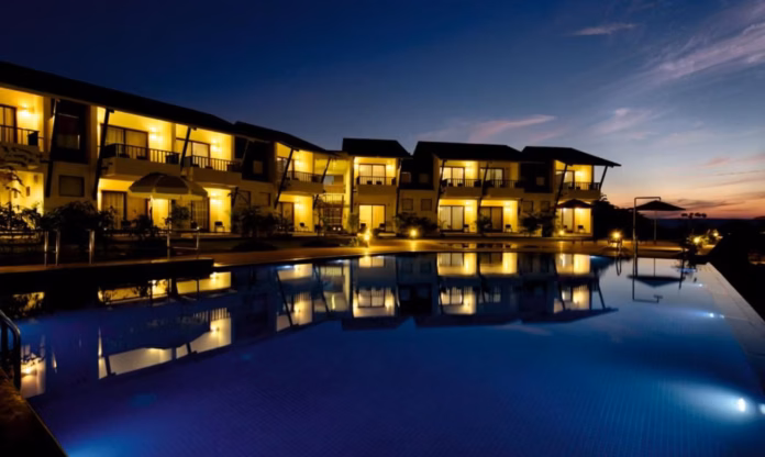 Luxury Resorts Extended Weekend Rates Surge 60%